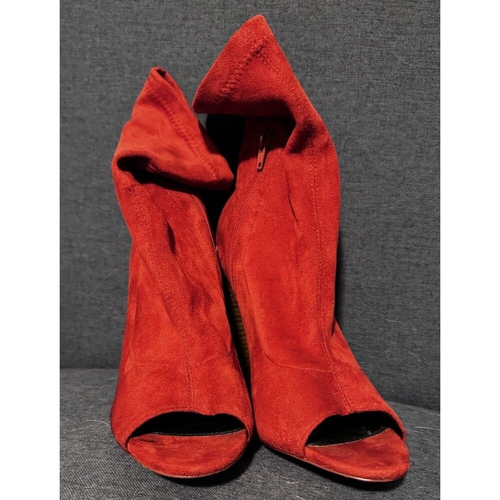 Liliana women’s peep-toe ankle booties in a size 10